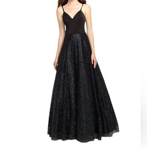 Madison James Elegant Black Evening/Prom, Gown Size‎ 6